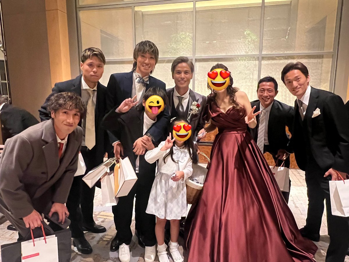 NABE0226's tweet photo. トキの結婚式💒

とにかく凄かった笑

久しぶりに北九州メンバーにも会えました⚽️ https://t.co/fvjiDRdu9l