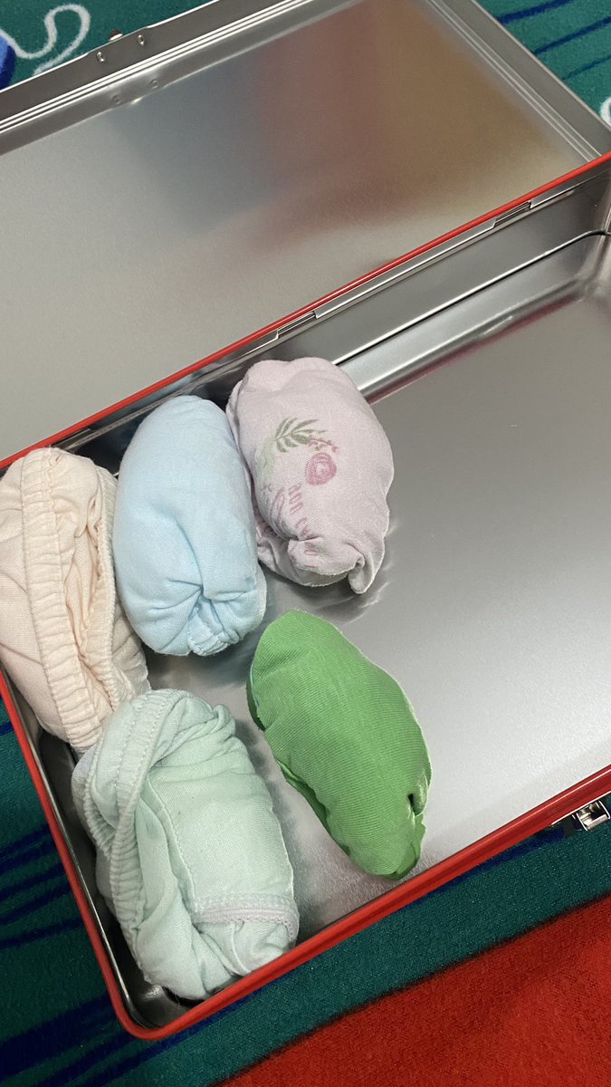 encornjay's tweet photo. ganito ginawa ng nanay koo lagayan nalang daw ng pantyyyy😭😭😭😭 https://t.co/KejrsMapR5