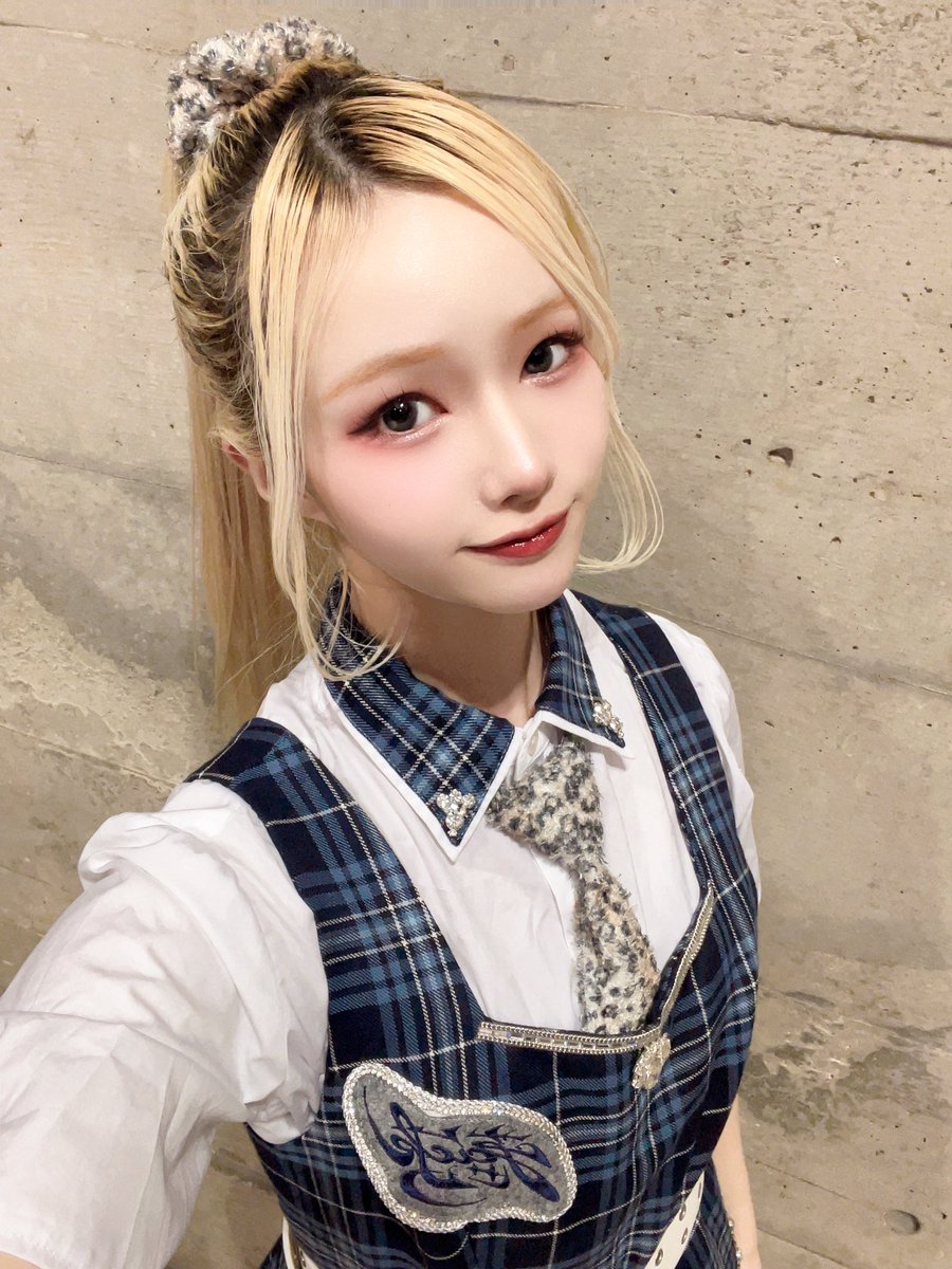 rukawarena's tweet photo. コミコンありがとうございました😽
プレデビューちょうどきどきだったけど
たのしくてデビューがよりたのしみになった〜!!
見届けてくれた方々ありがとうございました🫶🏻

#東京コミコン2024 https://t.co/pFUKy3NuLy
