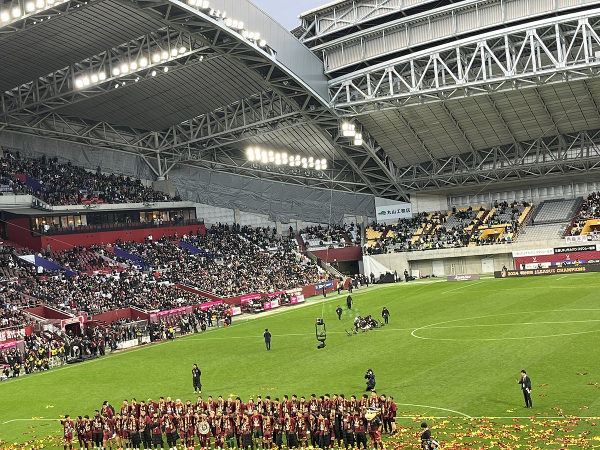 moc215's tweet photo. ヴィッセル優勝！！！！！
最高過ぎる！！！ https://t.co/HeewqXAFo5