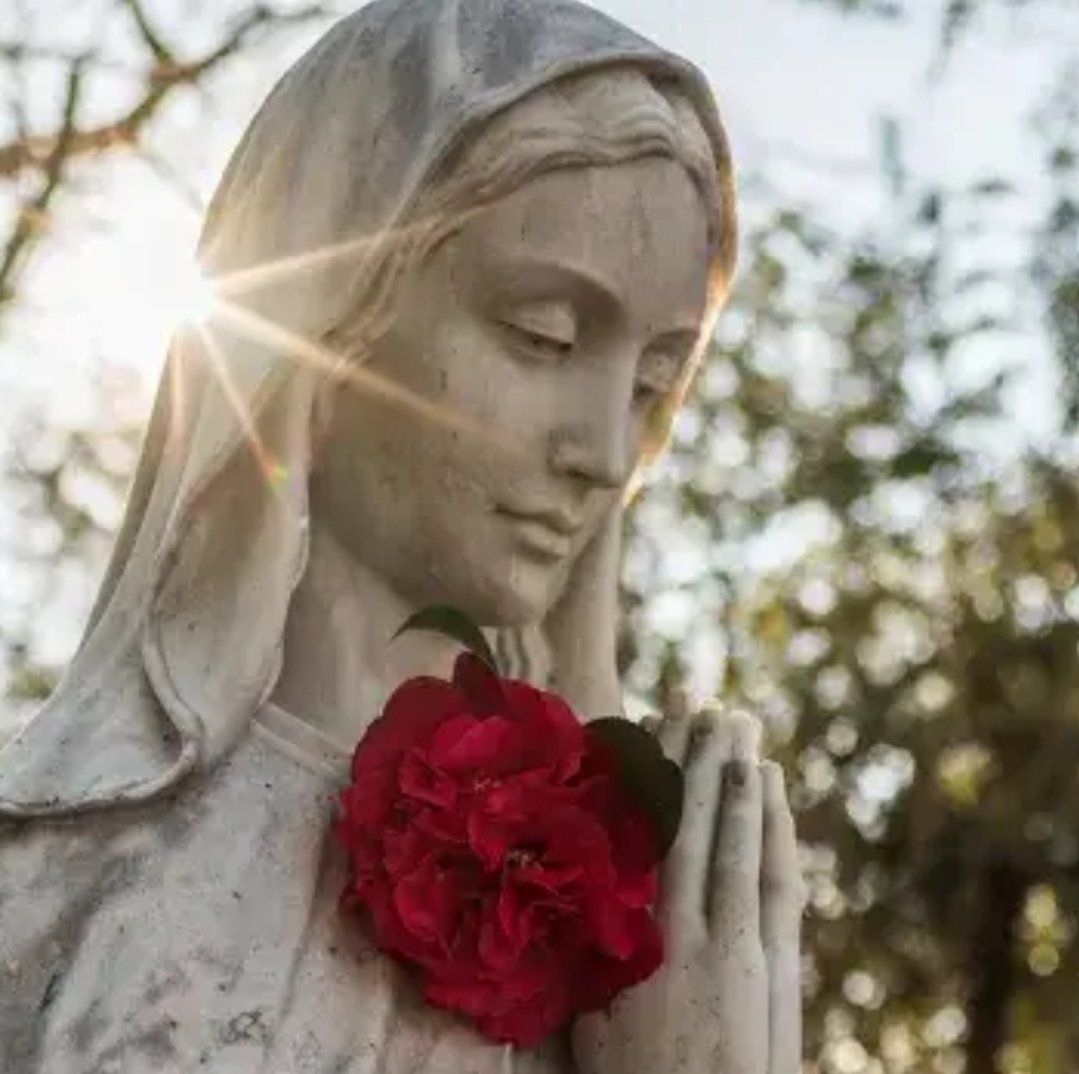 MarcelR43267479's tweet photo. Comme Judas Jehouda Macron,troisième personnage clé du mythe christique,a reçu quant à lui une mission spéciale : 
accélérer le temps pour précipiter la crise mondiale en vue d' Armaguedon. https://t.co/NzY7NcDp0U