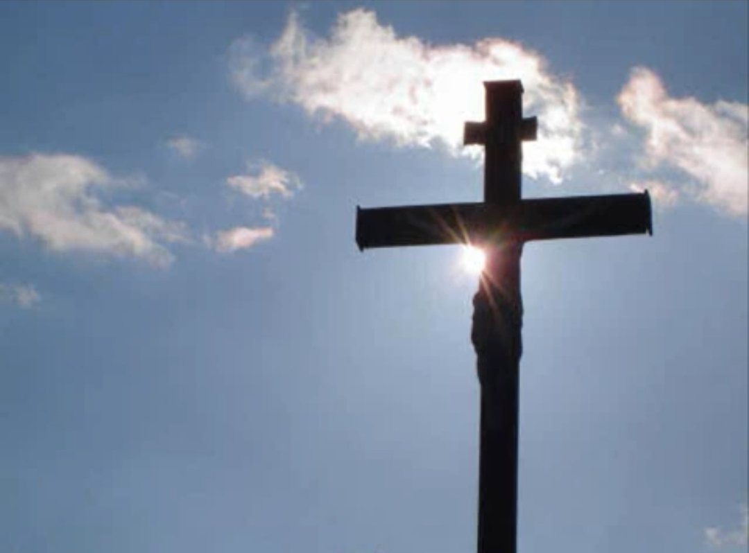 MarcelR43267479's tweet photo. Comme Judas Jehouda Macron,troisième personnage clé du mythe christique,a reçu quant à lui une mission spéciale : 
accélérer le temps pour précipiter la crise mondiale en vue d' Armaguedon. https://t.co/NzY7NcDp0U