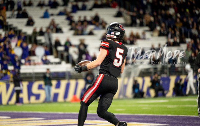 State 4A Football Championship Game!

Here are some action shots from Saturday’s big game between Camas and Sumner — taken by @tyler_mode_media 

Final score: Sumner 27, Camas 24