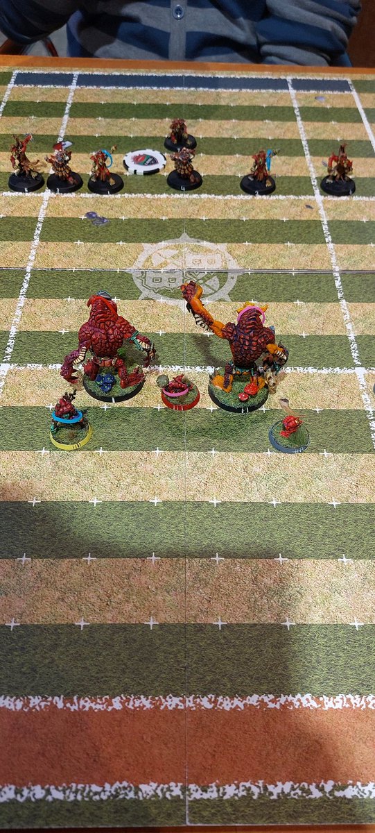 HollanderRick's tweet photo. Played at a #Bloodbowl 7s Tournament in Amsterdam yesterday. Played Snotlings and managed to win the tournament Almost won the Biggest Brute as well. Had to many injuries so I lost the tiebreaker. #bloodbowlsevens #bloodbowlcommunity #snotlings https://t.co/V5WBjVePB0