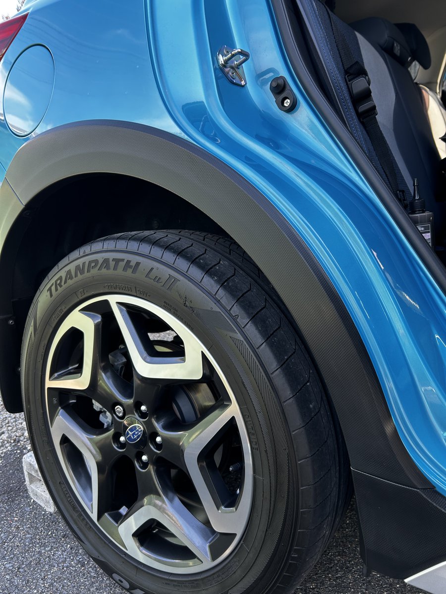 ta28_vab's tweet image. 未塗装樹脂が随分と劣化していたのでOCメンテナンスクリーナー＋メラミンスポンジで一皮剥きました♪

もと親父の車だったけど、もう少し手を入れておけばこんなに苦労しなかったのにと反省😂

#PROVIDE #OCメンテナンスクリーナー