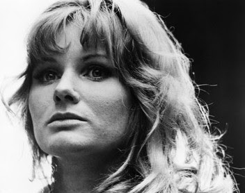 daveainsworth63's tweet photo. Happy birthday to the great British actress Jennie Linden who was born on this day in #JennieLinden #WomenInLove #DoctorWhoAndTheDaleks #ASeveredHead #Hedda #CharlieMuffin #Nightmare #Valentino #Vampira https://t.co/UE17FVVZYa