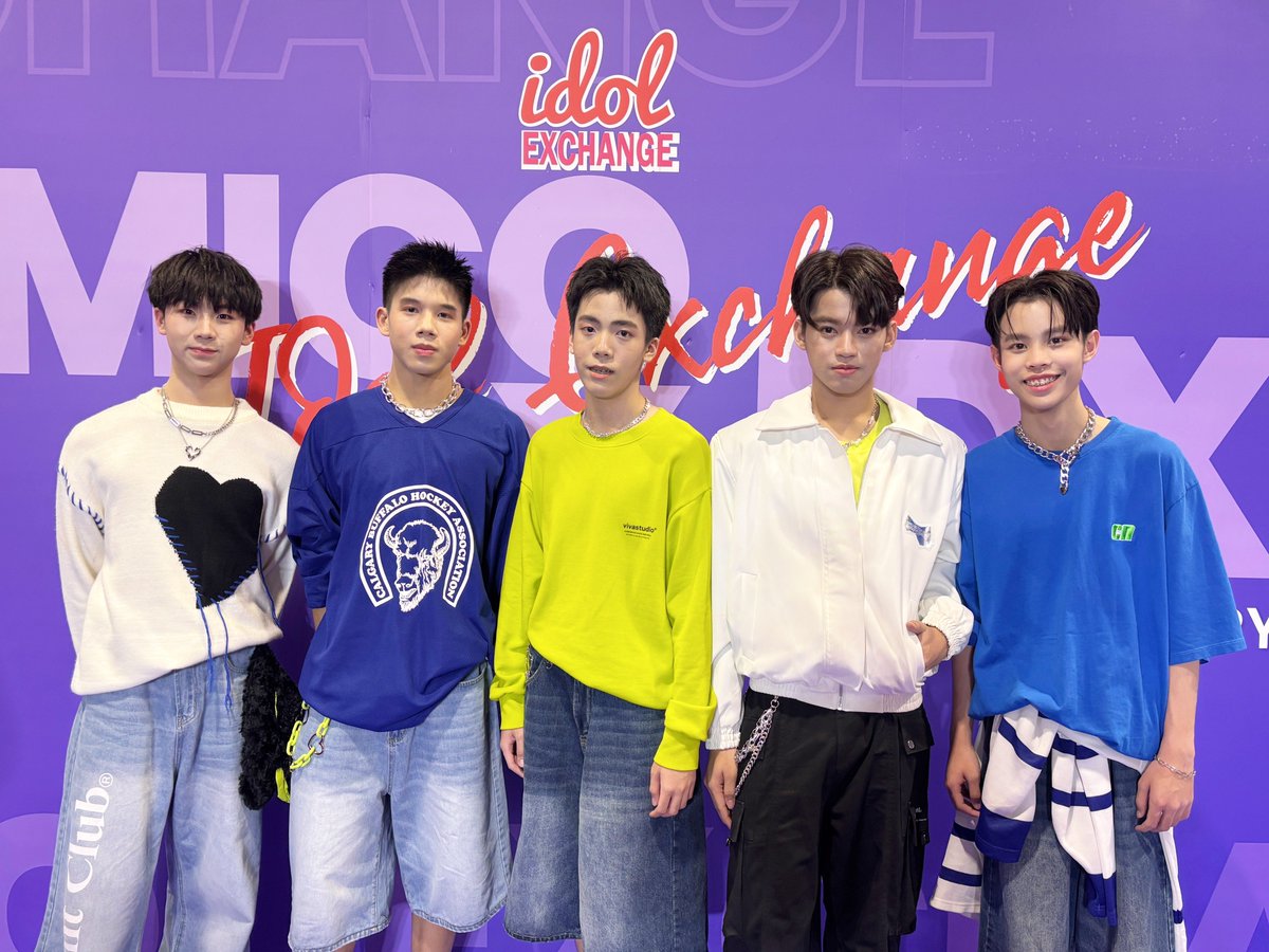 sn1_ent's tweet photo. SN1 Trainee at Idol Exchange 50th anniversary ✨🎉
ขอขอบคุณ @IdolExchange_ ที่ ให้เกียรติพวกเรา SN1 trainee เข้าร่วมในงานครบรอบ 50 ครั้ง Idol exchangeครับ ✨
#sn1_trainee
#sn1_ent #safestudio
#IdolExchange50thanniversary #IdolExchangeXMico #idxentertainment #MBKCenter https://t.co/pW8IPSziPC