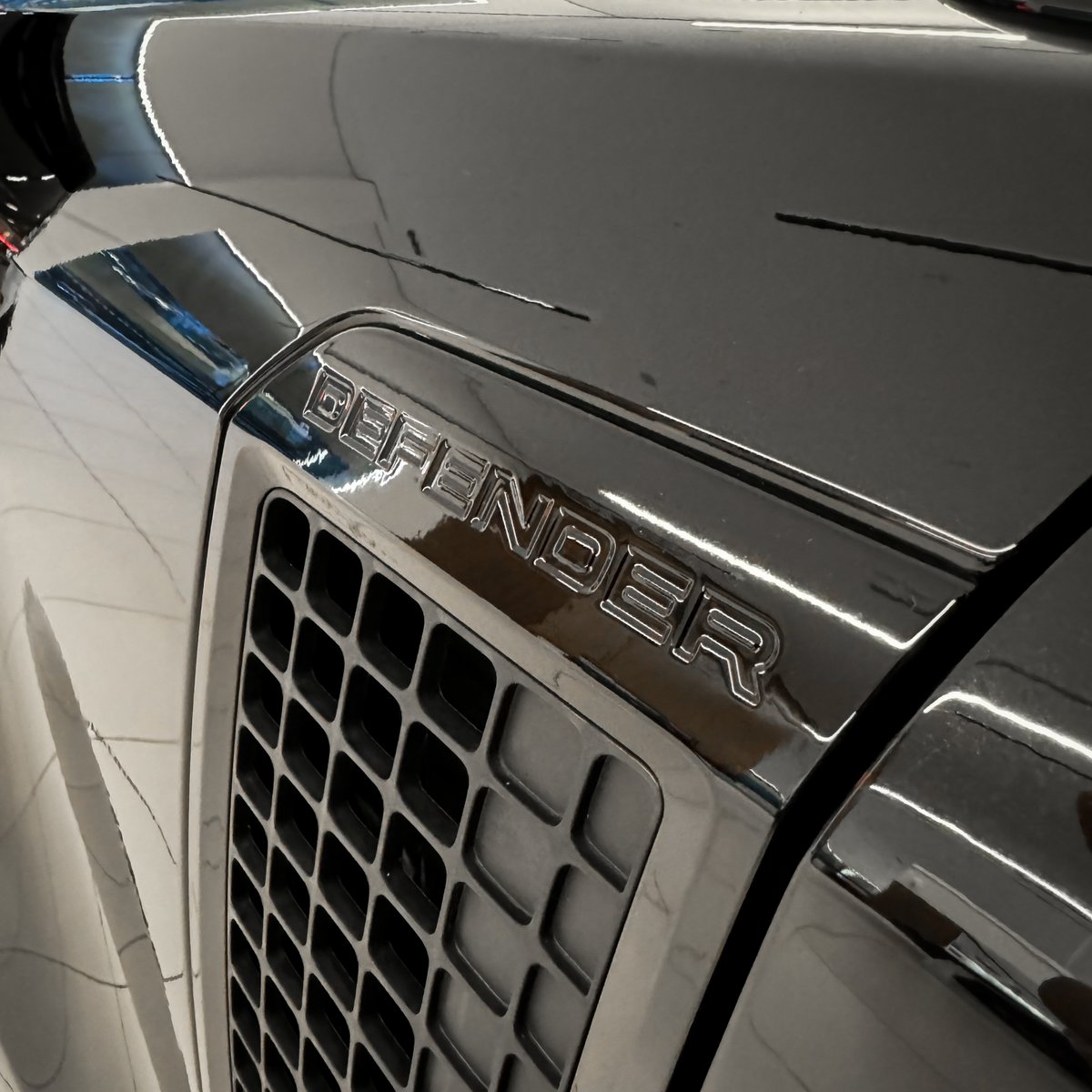 Barretts Land Rover tweet media