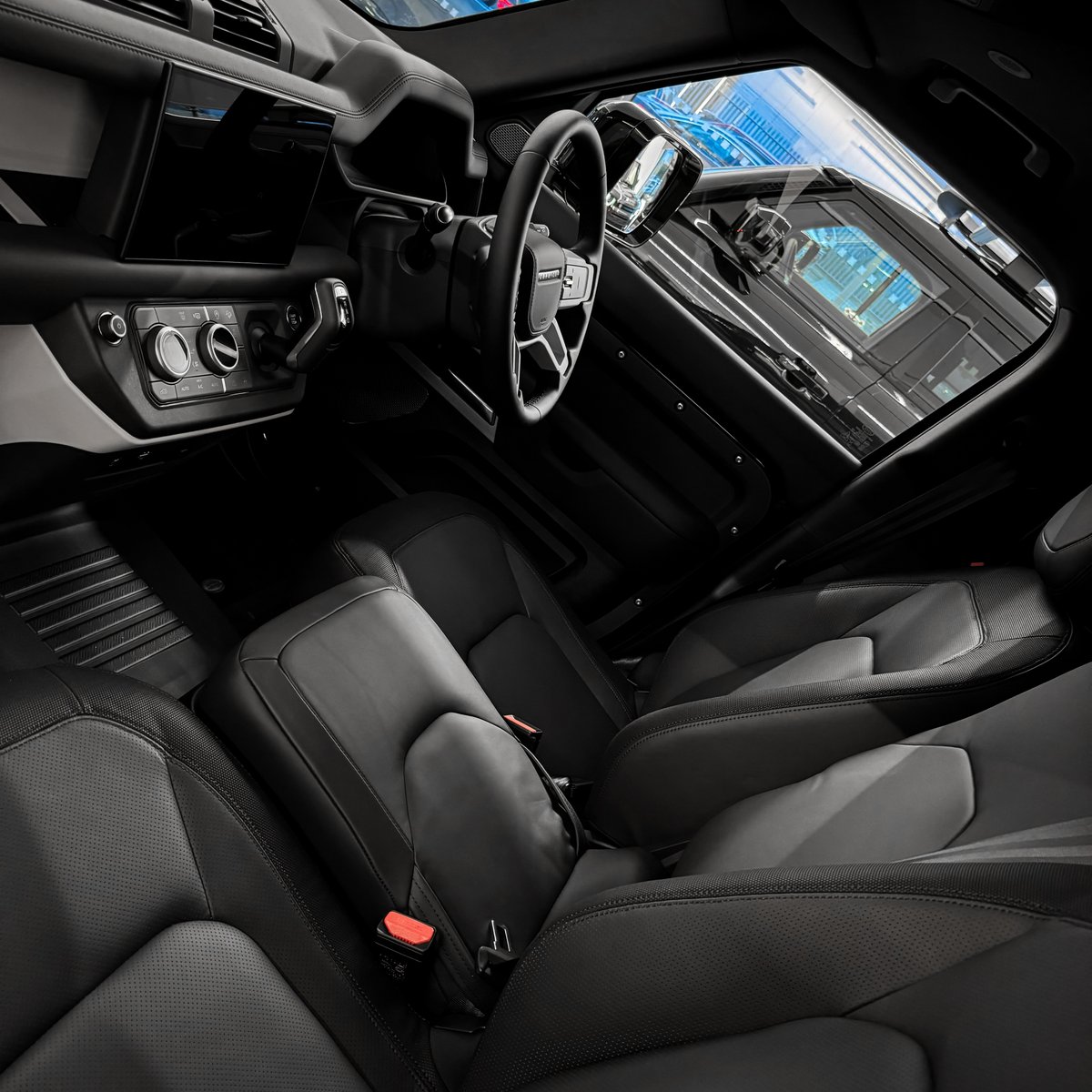 Barretts Land Rover tweet media