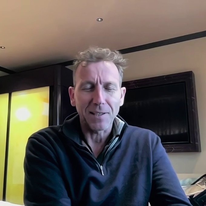 "Root is still England's best player" 🔝  Michael Atherton 🤝 Joe Root 📹 Credits: Twitter/SkyCricket