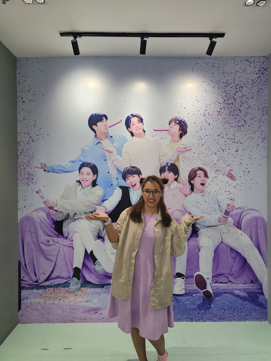 kookiejelly_'s tweet photo. With my eternal happiness ππ
#btspopupstoreinmanila #bts_popup #ι²εΌΎε°εΉ΄ε #λ°©νμλ
λ¨ #bts #beyondthescene #spaceofbts #kookiejelly https://t.co/evDWpUXyLi