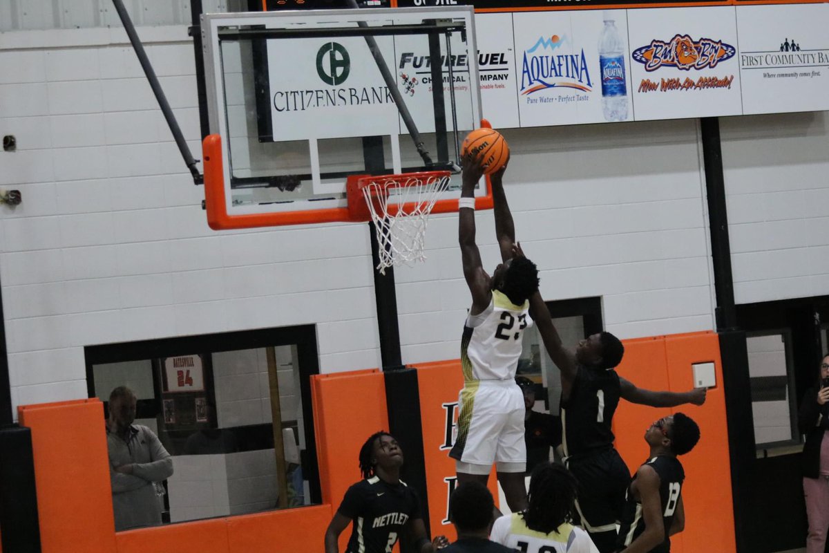 jaymoney397's tweet photo. Batesville tournament https://t.co/3cKrwyPp5d