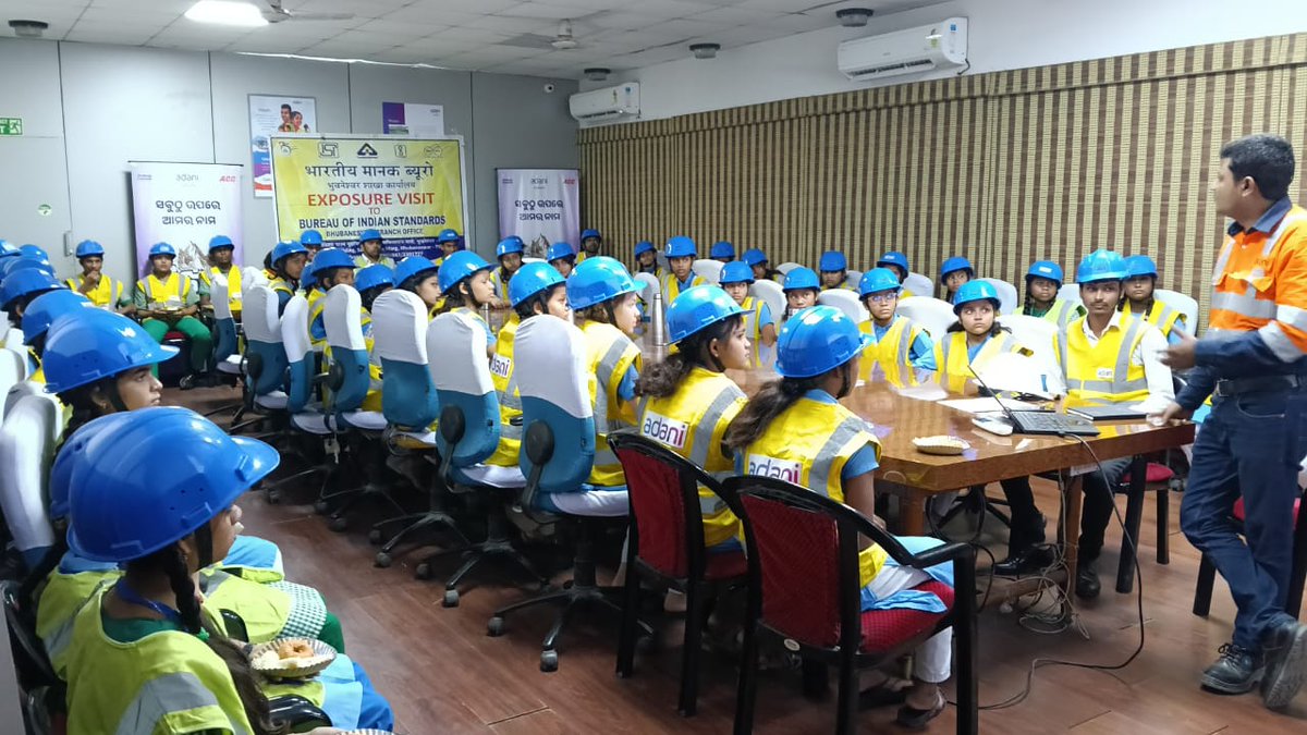 MurudiBrundaban's tweet photo. Satihari Govt. Girls high school, Bargarh
Name of Activity: event-exposure visit 
Company name -acc cement limited 
Date of Activity:07/12/2024
District: bargarh
@OdishaCalling https://t.co/eQkv2bjsj5