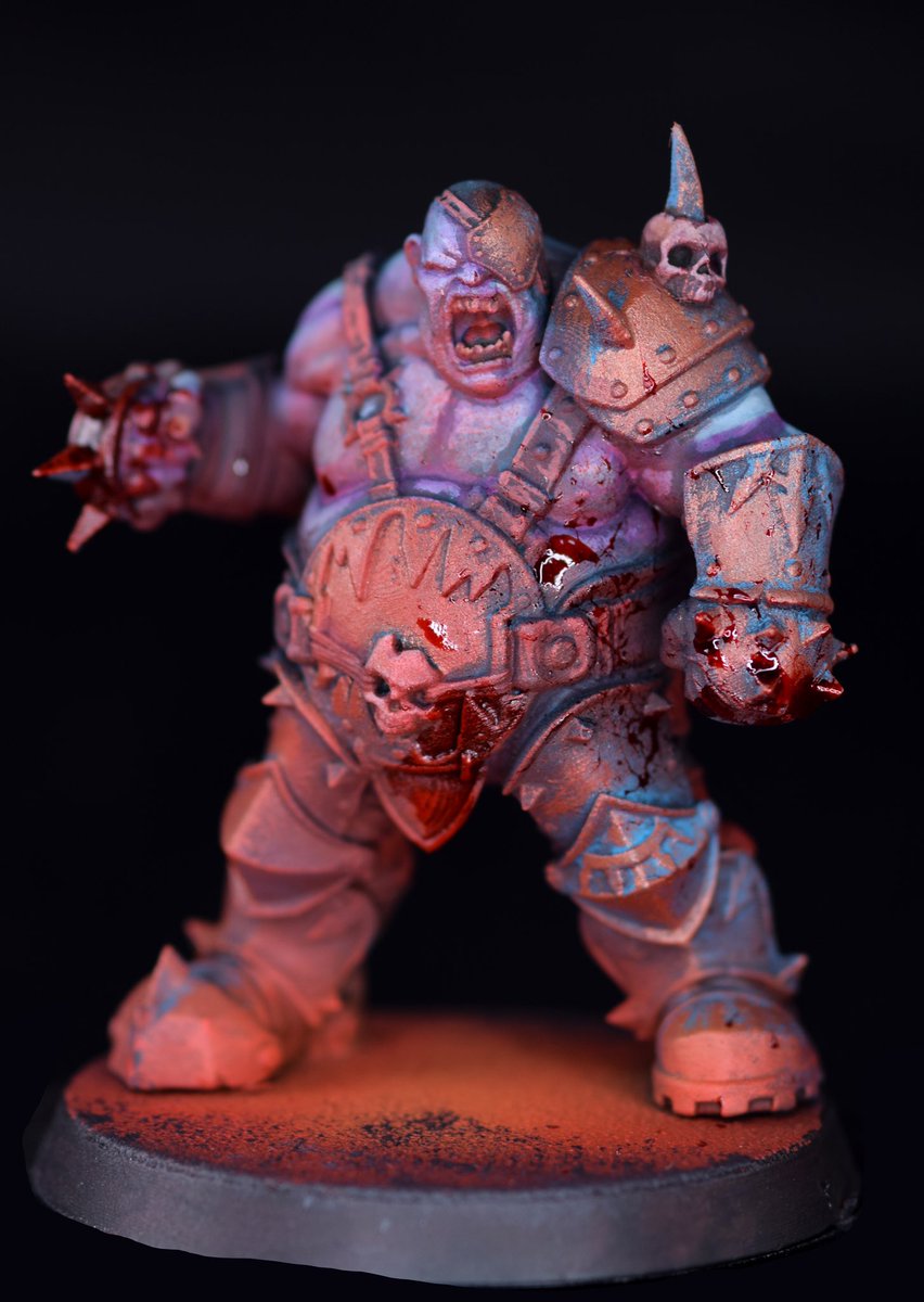 My fist 🤜 your face! Ogre Oath.

#bloobowl #paintingminis #tabletopgames #khorne