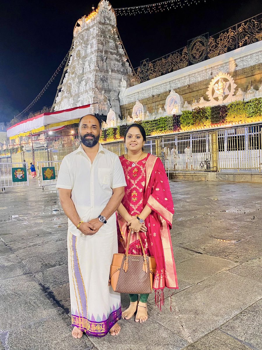 kvrrao29's tweet photo. Om namo venkateshaya �� https://t.co/nxCGDrt4bt