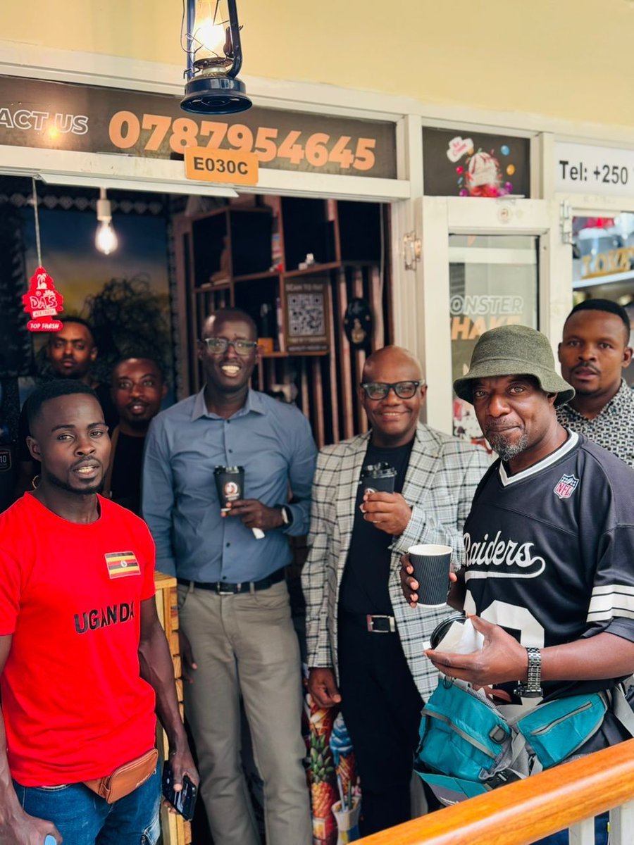 rbarwanda's tweet image. Umuyobozi w’Ishyirahamwe ry’Umukino w'Iteramakofe ku Isi,  Onesmo Alfred McBride Ngowi, yageze mu Rwanda, aho aje gukurikira irushanwa ryiswe Universe Boxing Championship,  ribera muri Kigali Universe kuri iki Cyumweru.

Biteganyijwe ko uyu muyobozi azanatangiza ku mugaragaro…