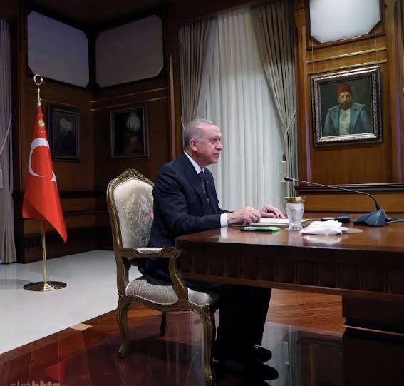 El Muzaffer daima! Allahın izniyle.