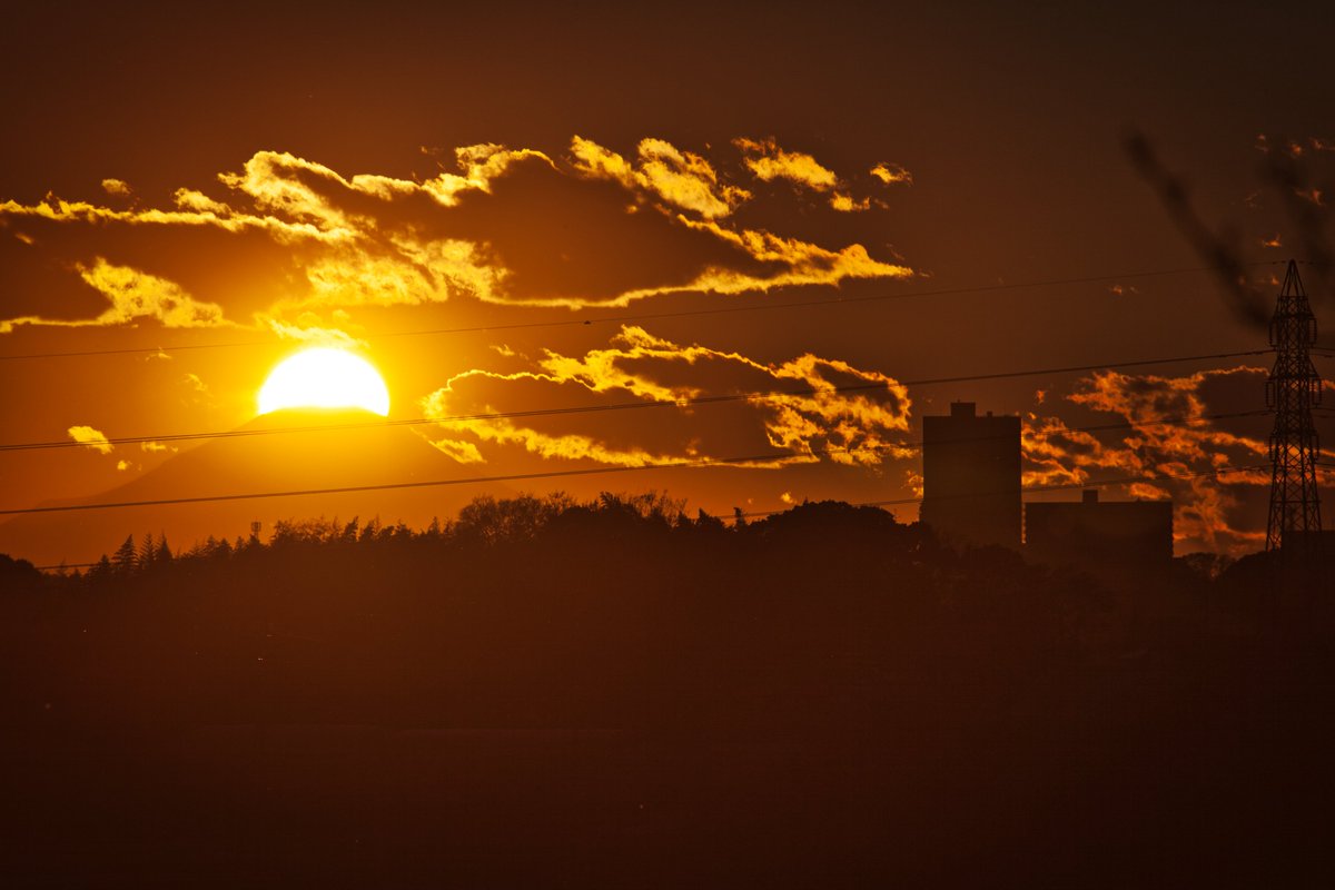 KazNakamura51's tweet image. ブランズシティ守谷とダイヤモンド富士
2024/12/8
つくばみらい市浅間神社から
#守谷市 #つくばみらい市