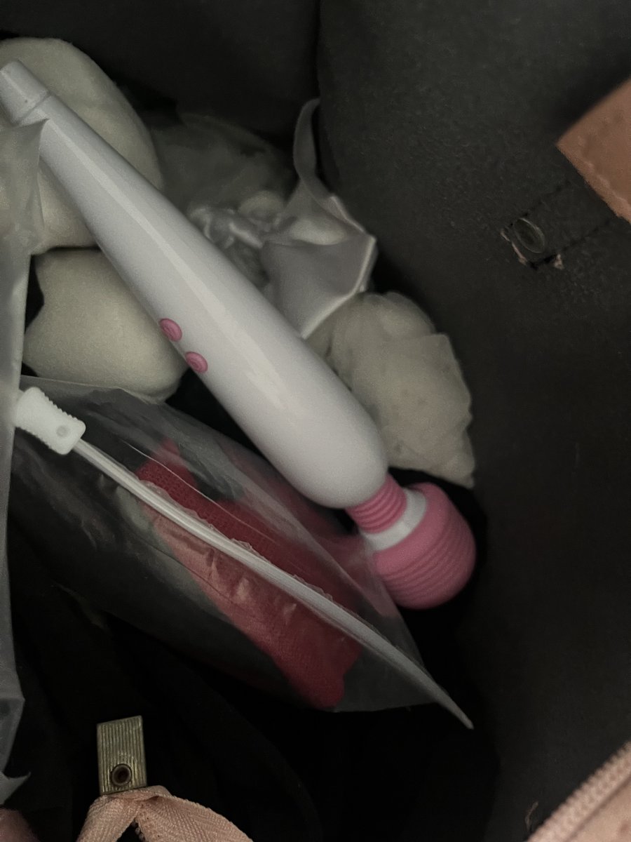__Mayi__'s tweet photo. 别问啦，真不敢了，有缘再说吧🥲🥲🥲，还是玩具老实，让我安安稳稳在推看鸡吧 https://t.co/Jk0CRn98gD