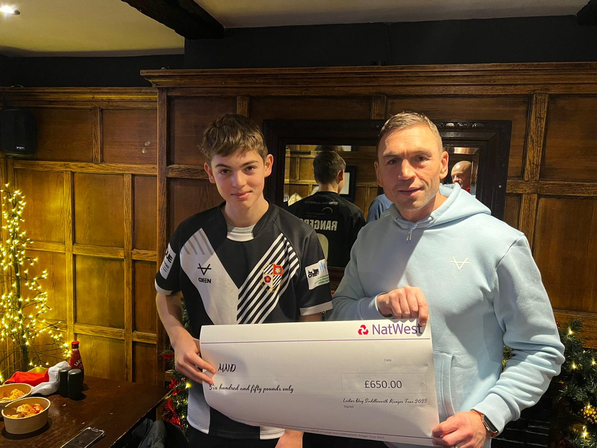 Thank you to everyone for supporting our day, from cash purchases of pies, mulled wine and our raffle, £155.70 has today been donated to donate.giveasyoulive.com/fundraising/ke… #OneRangers #7in7in7 #runninghomeforchristmas 🖤🤍🖤❤️🔵🟡🔵