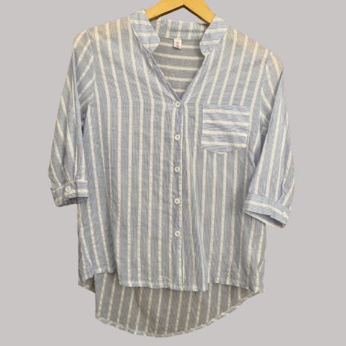 chickenkillyou's tweet photo. 37. blouse kancing baby yellow tebal (LD: 100–P: 60, 💸25)
38. ⁠kemeja abu (LD: 105–P: 60, 💸25)
39. ⁠kemeja outer salur baby blue (LD: 120–P: 76, 💸15)
40. ⁠kemeja salur baby blue lengan 7/8 (LD: 100–P: 58, 💸25) https://t.co/jDWf7zY99W