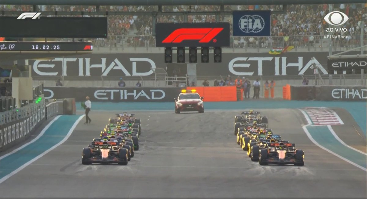 helio_hms's tweet photo. Ultima do ano 🥲
#AbuDabhiGP https://t.co/OmmWyAajQ2