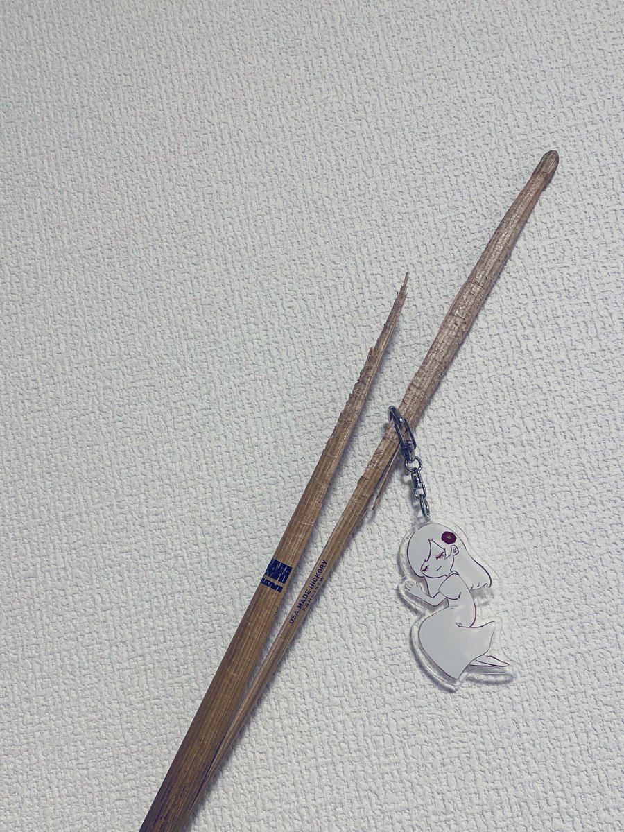 春霞の途中でぶん投げたスティックとアクキー