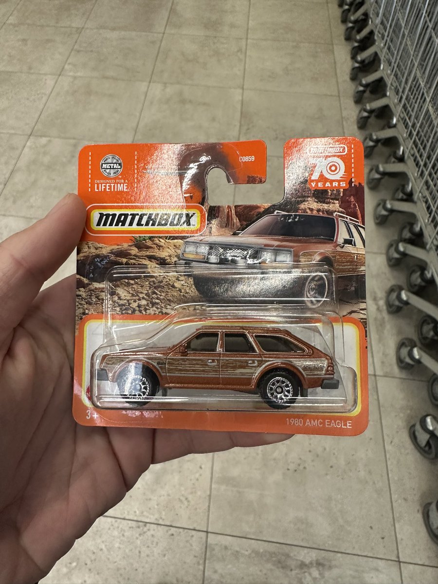 SincTheo's tweet image. The last car I expected to see while taking a quick look at the toy section of my local supermarket was this wood trimmed AMC Eagle. Obviously, I bought it.
#AMC #eagle #weirdcartwitter