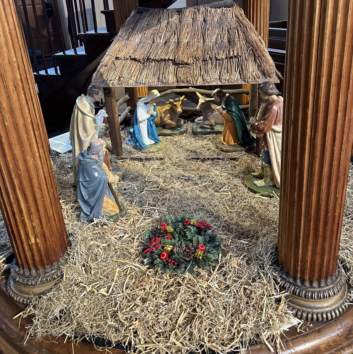 BishopSouthwark's tweet photo. With Fr Robert Tobin for #Advent2 at the beautiful Chapel of St Peter and St Paul @orncgreenwich as Christmas approaches: Hark the glad sound the Saviour comes https://t.co/3dfNpk8kKV