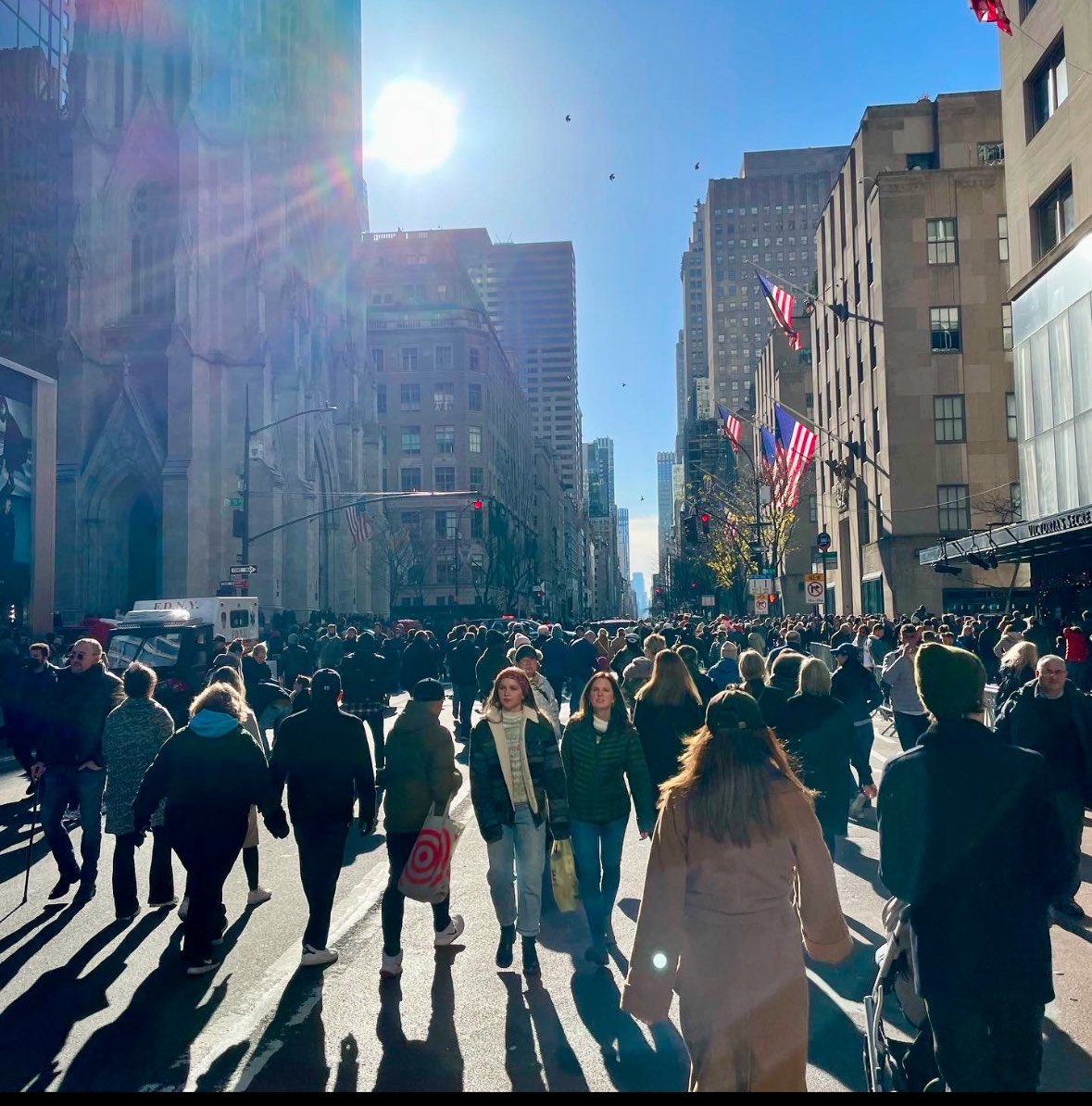 Weather forecast looks great for today’s Fifth Avenue holiday streets! 12-6PM between 48th and 55th St. 

See you there! 😎
