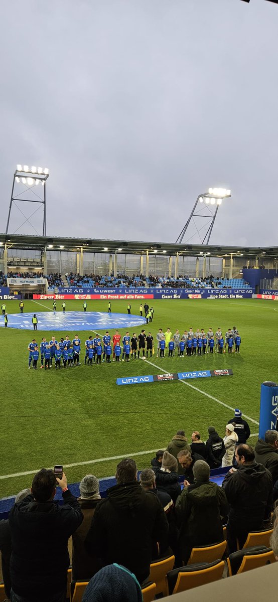 luggi_k's tweet photo. #OEFBL
FC Blau-Weis Linz 🆚 SK Austria Klagenfurt
🏟️Donaupark-Stadion, Linz
#BWLSKA https://t.co/GNr1CAZHnJ