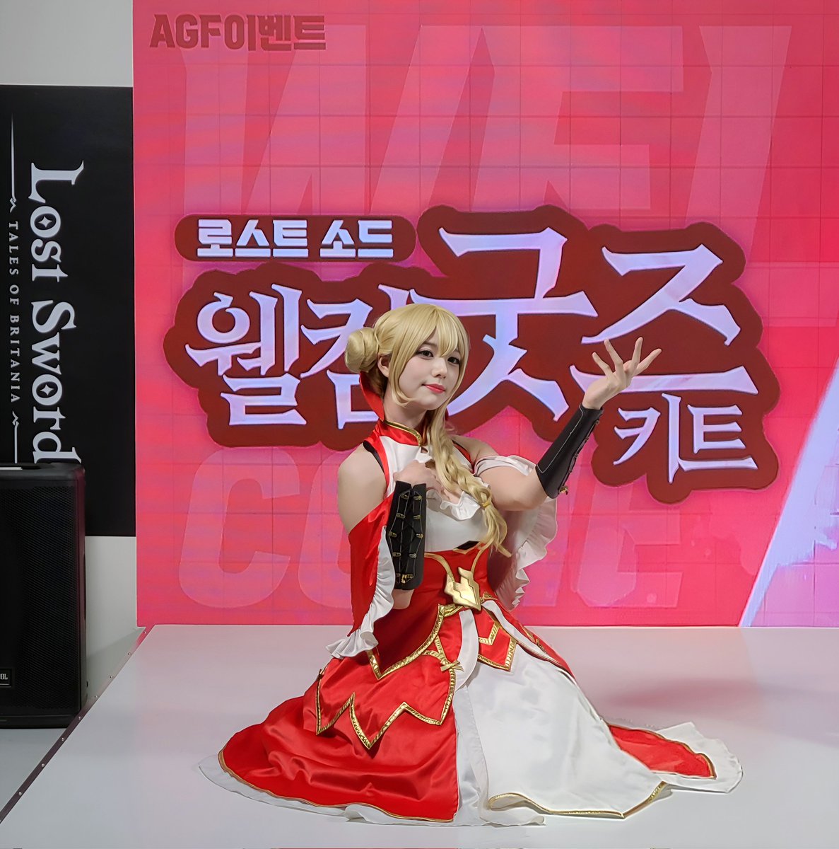 진격거 굿즈는 별로 없고
예쁘고 잘생긴 사람은 많다

#AGF #AGF2024 @Yunatchu