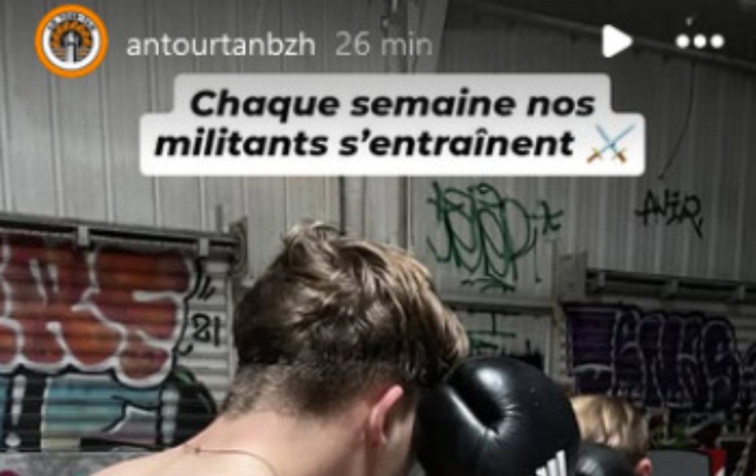 La bagarre 😁 ! C'est comme ça qu'on veut faire progresser nos idées fascistes 🤠