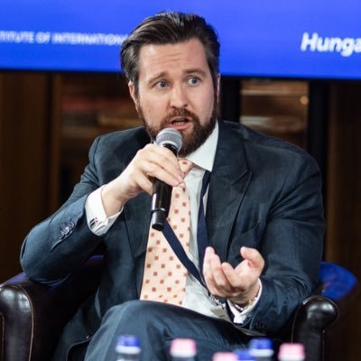 Hippokleides's tweet photo. "Situation in Syria is unclear"
"I am looting the president's underwear drawer"
"Serious people can't write off the SAA yet"
"I was a captain in the SAA"
"This wouldn't happen in 2012! I have a geopolitics podcast!"
"It is 2024. Allahu Akbar!" https://t.co/q4qObK4yUs