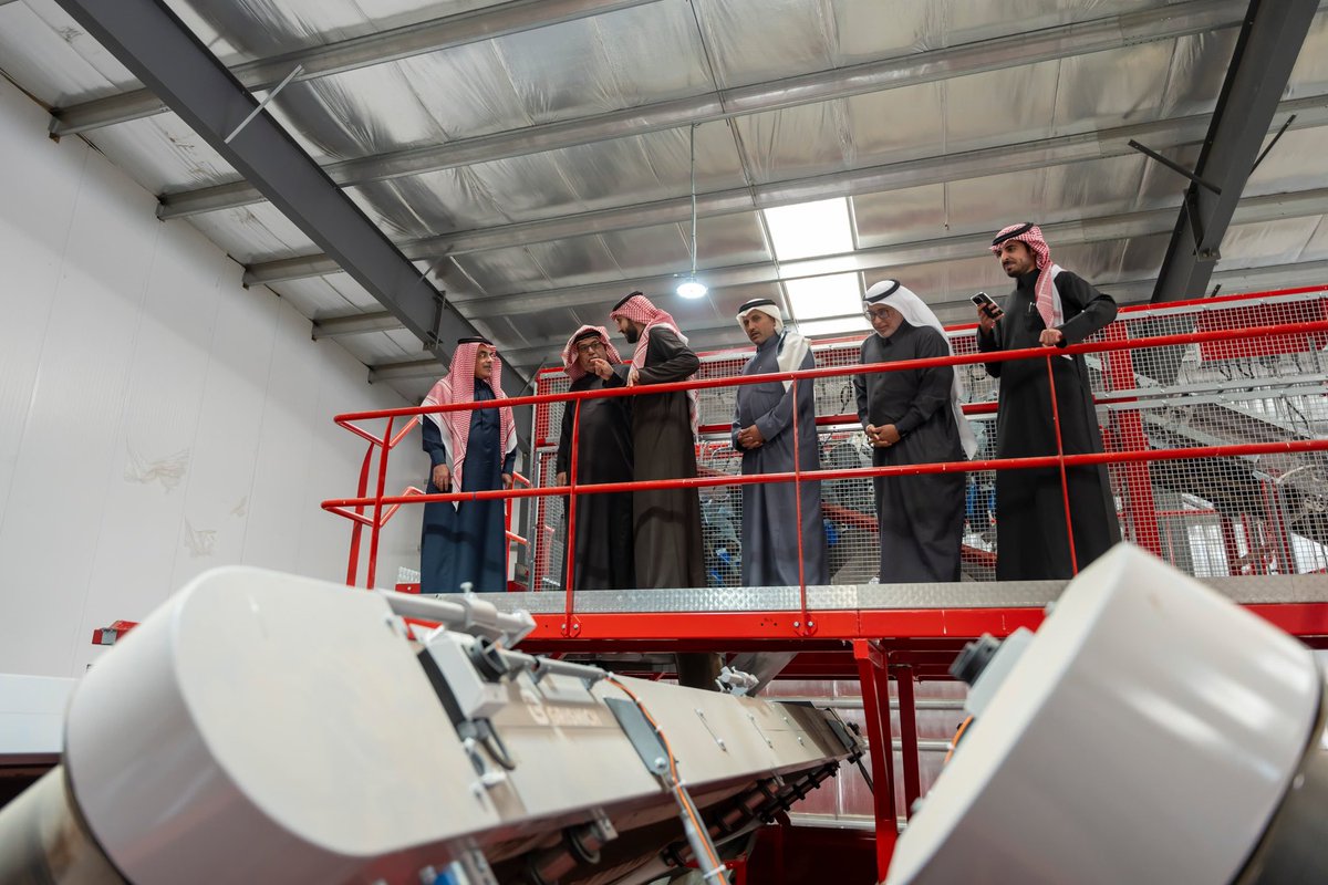 على هامش مؤتمر <a href="/Potatohub_sa/">مؤتمر البطاطس | Potato Hub</a> ، سعدت بزيارة مزارع شركة لحاء الزراعية ومصنع جال الصحراء، حيث اطلعت على فرص تعزيز التكامل بين القطاعين الزراعي والصناعي، بالإضافة إلى دعم توطين تطوير قطاع الآلات والمعدات.