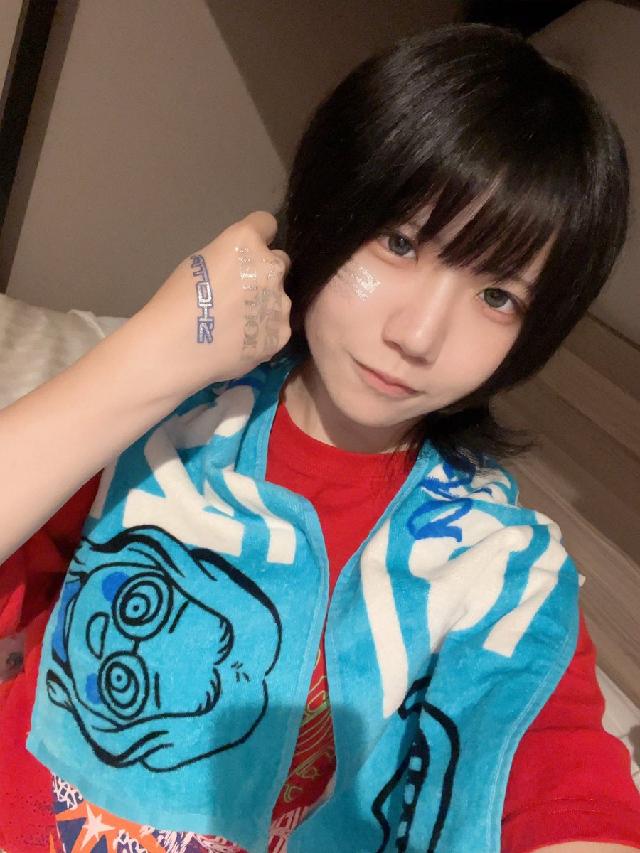 Neon_Cosplay_n's tweet photo. わー！ひさしぶり！
元気じゃないので構ってくれ！ https://t.co/fukootXROB
