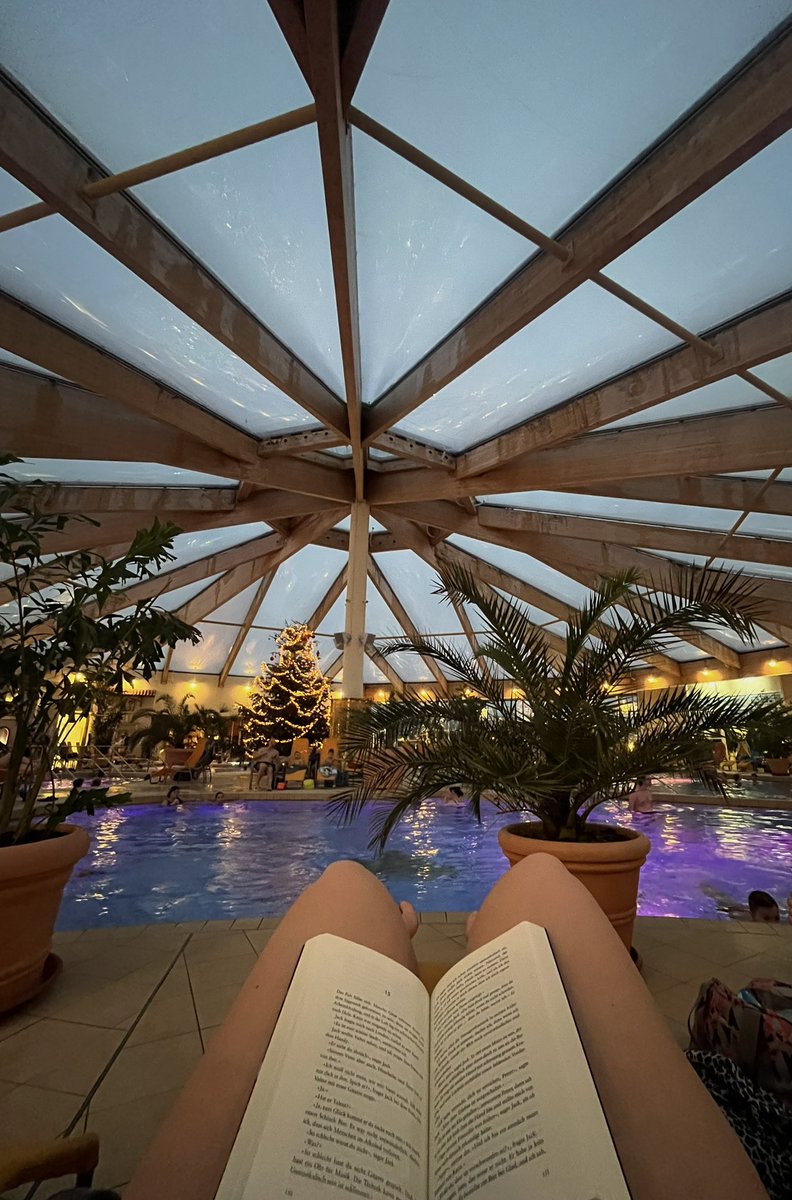 maximal_lost's tweet photo. Therme bei verregnetem Wetter im Dezember >>> https://t.co/DtbpWjQY22