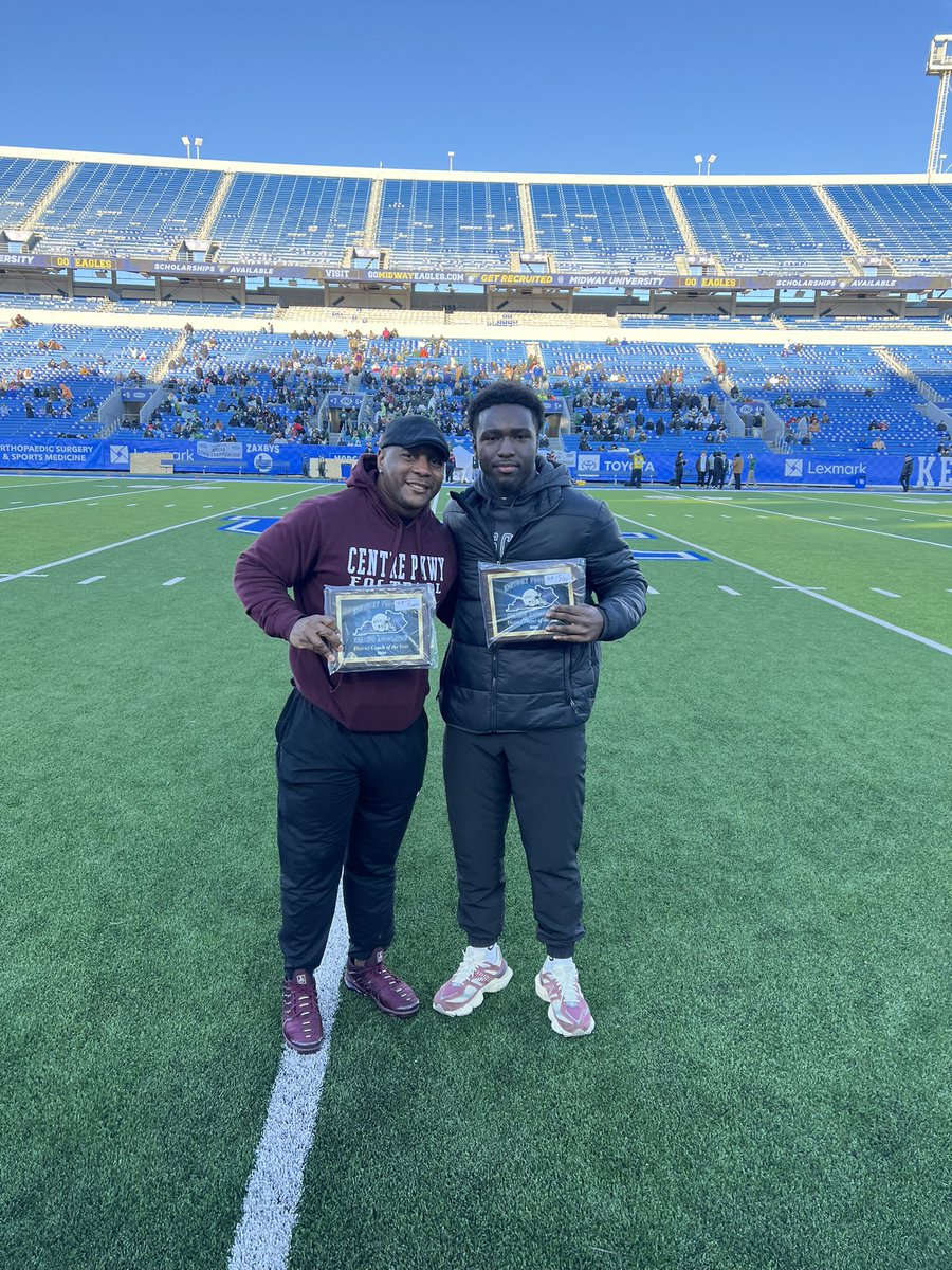 2024 State Finals 
Coach and Player of the year award recognition 
Coach Jonathan Hawks 
BJ Evans 
#crkfootball #centrepkwybuilt #40517