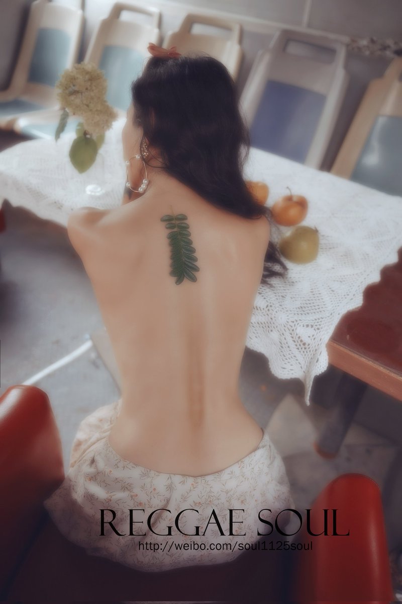 郊外的大巴
👩: <a href="/183647402Cherry/">Shy cherry</a>