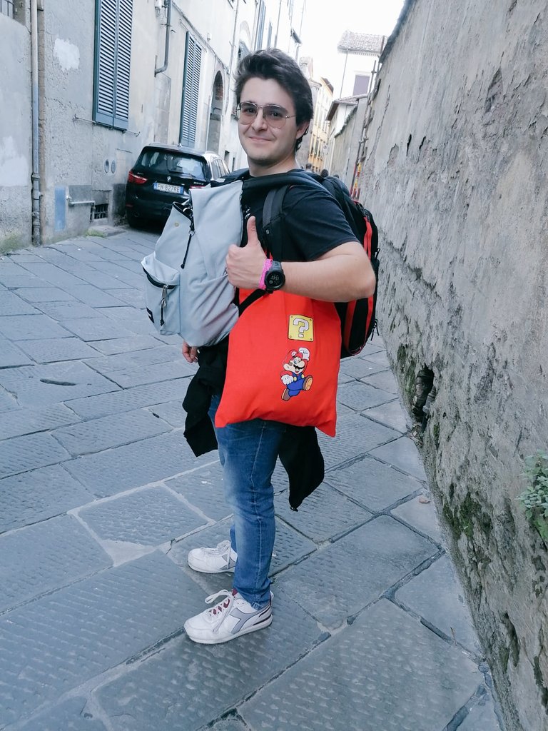 NationalGeoDade's tweet photo. Lucca comics 2024 one month apart. 
As you can see, not EVEN near my maximum encumberance capacity.
#luccacg2024 #DnD #quandoavevolatuaetáilnanoeraunaclasse https://t.co/9YfGMup5PX