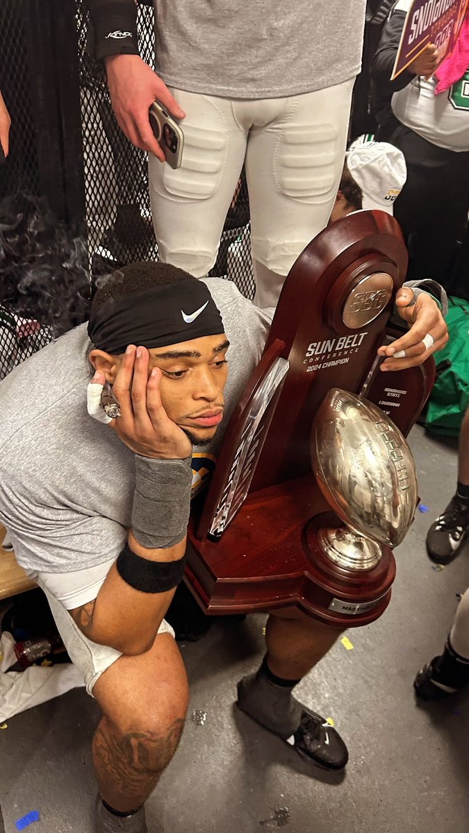 Deeve🥋 tweet media