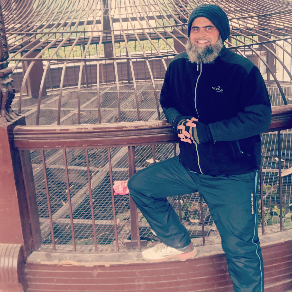 SirwalAabid's tweet image. Alhamdulillah ❤️
Today we brisk run and exercise at #Badam_Wari @1.5 hrs. By the grace of Almighty Allah it was an awesome experience.
#travel #trekkingadventure #adventure #travel #trekkinglife #kashmir #srinagar #hiking #excercise #fitnessmotivation #