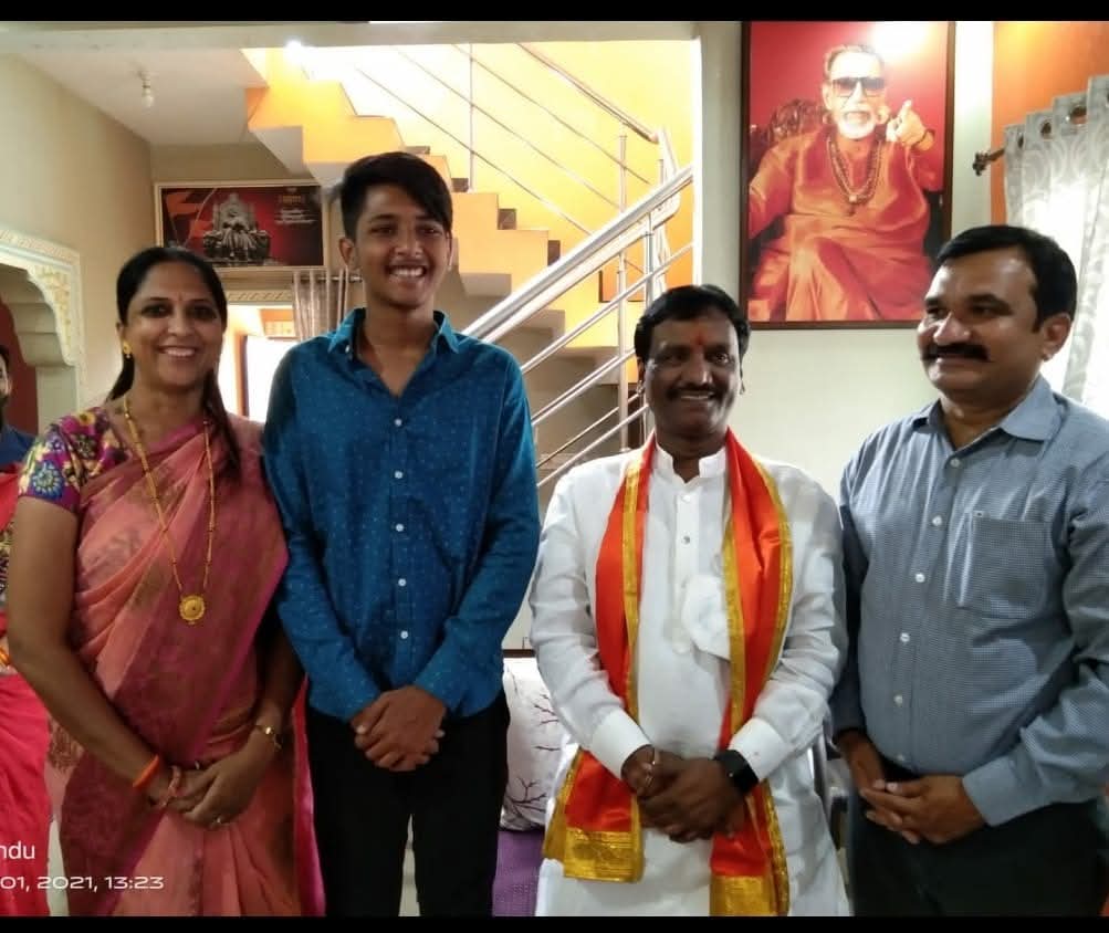 DevrajChhaya's tweet photo. शिवसेना  मुलुख मैदान तोफ शिवसेना पक्षप्रमुख उद्धव जी बाळासाहेब ठाकरे साहेब यांचे कट्टर समर्थक विधानपरिषद विरोधी पक्षनेते,शिवसेना जिल्हप्रमुख @iambadasdanve  जी दादा यांना वाढदिवसाच्या हार्दिक  शुभेच्छा 💐🚩 https://t.co/ri706vBJOO