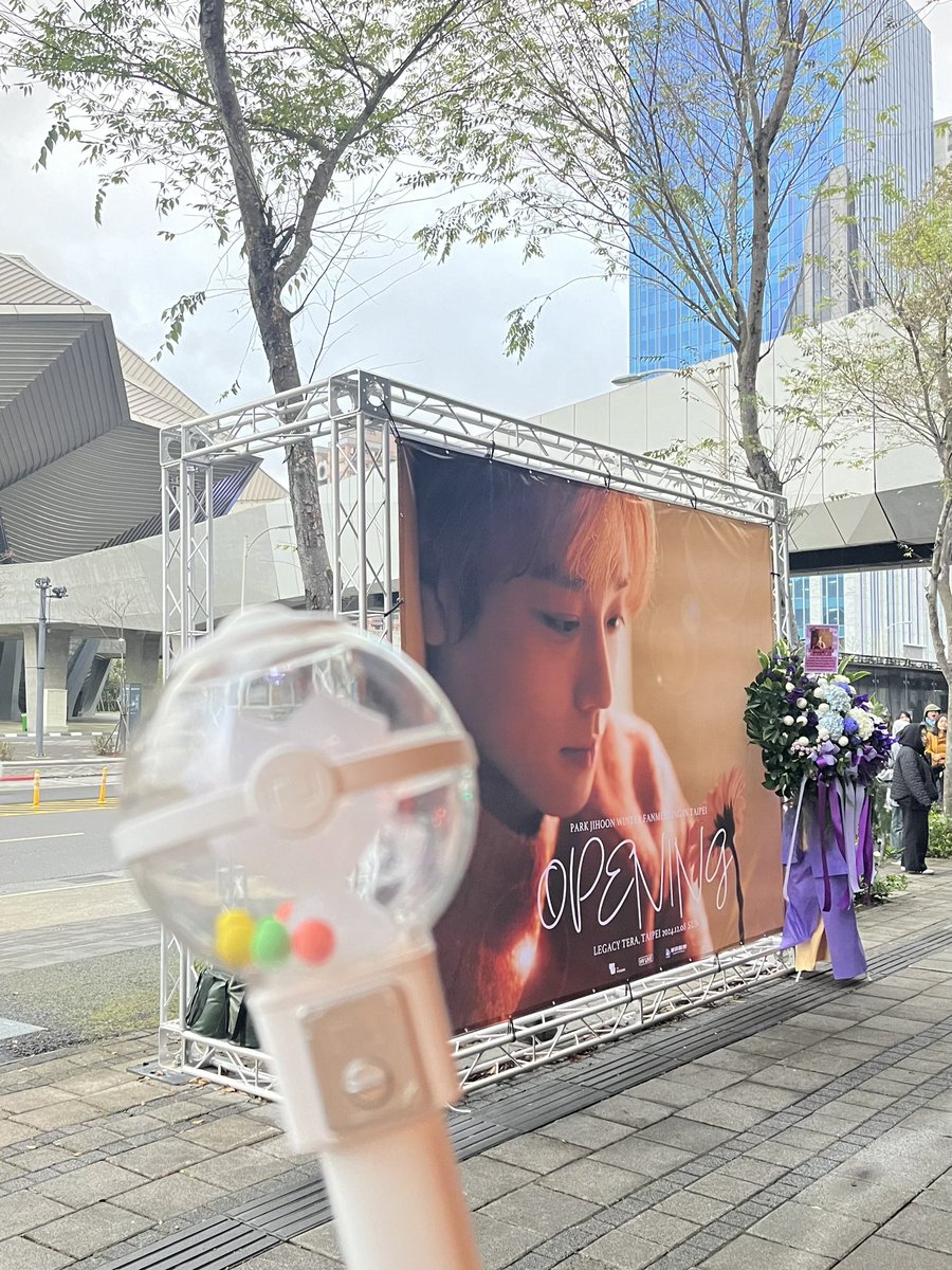 Pinkbithoon's tweet image. 오랜만이에요 지훈아💚💛💖