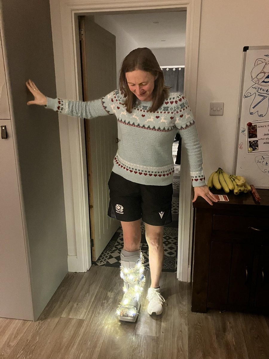 rosiemilo's tweet photo. Pimp my shoe …light up the big shoe and the world ! https://t.co/3wF5vSMJ4f