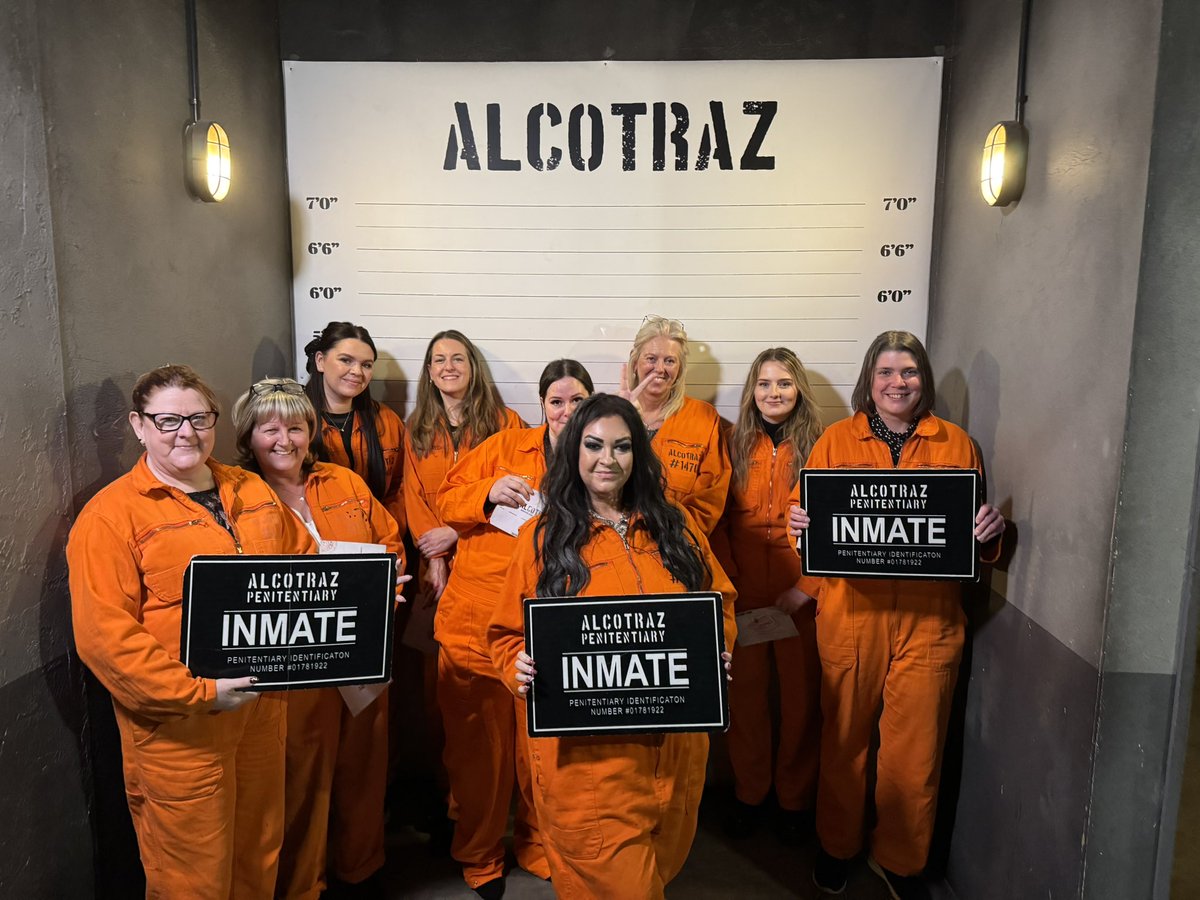 vixx_83's tweet photo. Spent the night in jail at #Alcotraz only one to get parole! Enjoying my freedom today ๐๐๐๐งก๐ค๐งก๐ค https://t.co/3Zt0fTsWtq