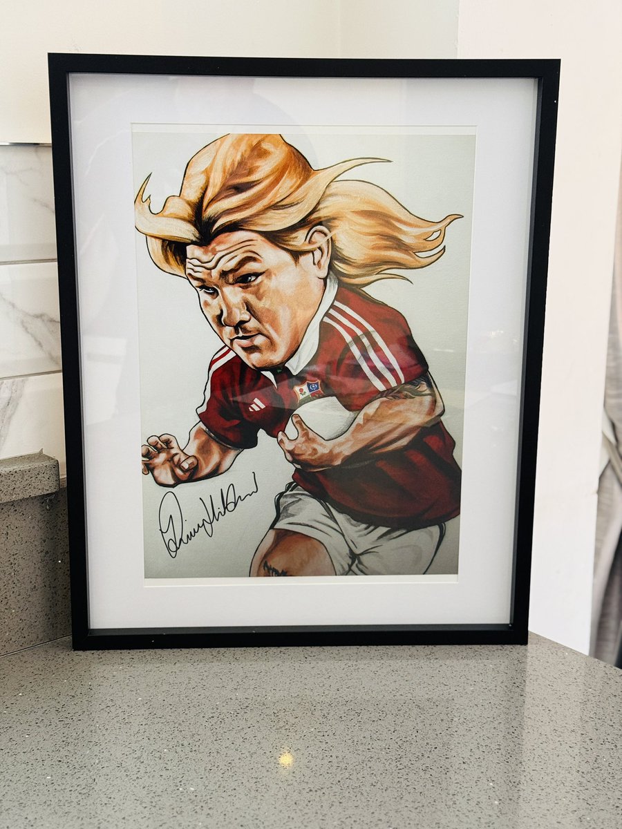 TomJ_11's tweet photo. Auctioning these items. Drop me a DM if you’re interested 📥. Please swipe right to see the list of sports memorabilia. In aid of Dreams &amp; Wishes #PleaseRT https://t.co/zeqUXRd25N