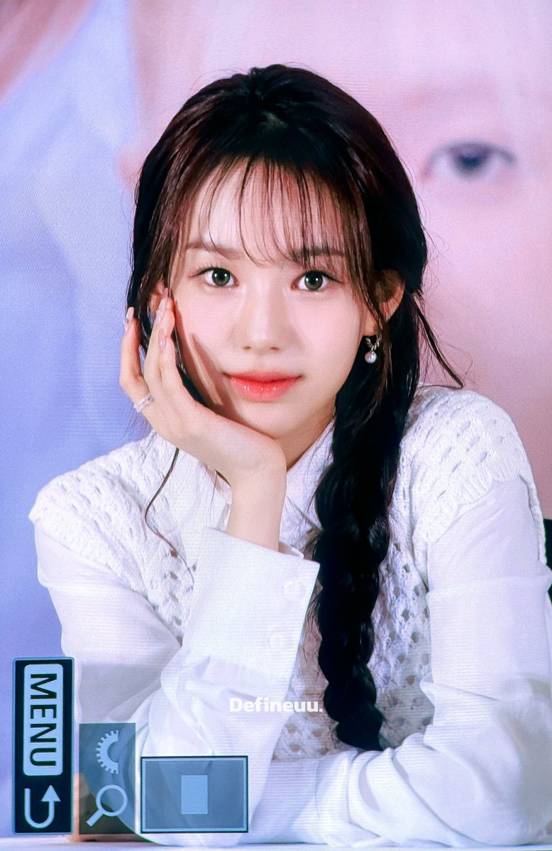 defineuu0418's tweet photo. 241208 MA fansign

🤍

#RYUSARANG #유사랑
 #IZNA #이즈나 https://t.co/m3e9cTvDCw