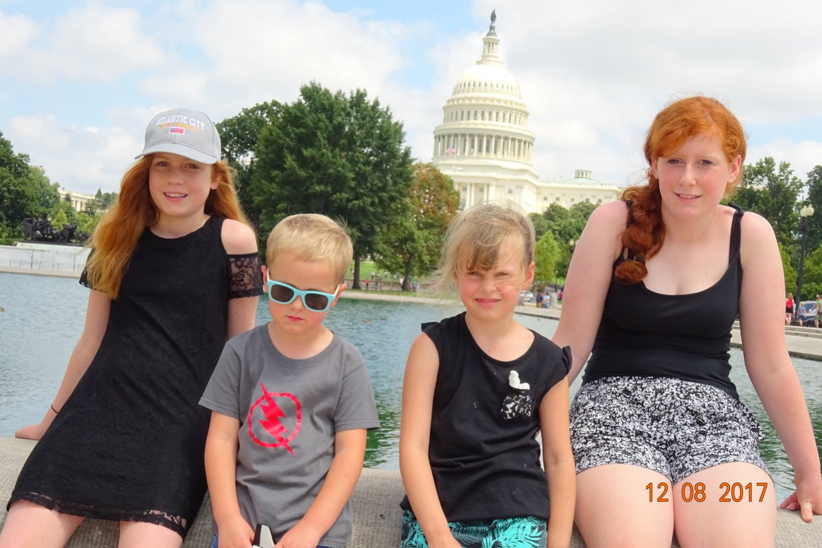 Rich & Sharon 🎁 tweet media