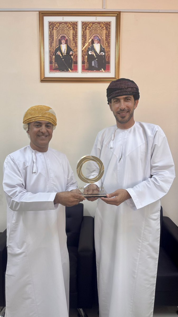 bidiyya_racing's tweet photo. في لفتة تقدير لجهودهم المميزة كرّم نادي #بدية للسيارات صباح اليوم إدارة التراث والسياحة بمحافظة شمال الشرقية نظير إسهاماتهم في إنجاح كرنفال بدية 2024. شكراً لكل من كان جزءً من هذا النجاح المميز. https://t.co/1hzp9TJTUS